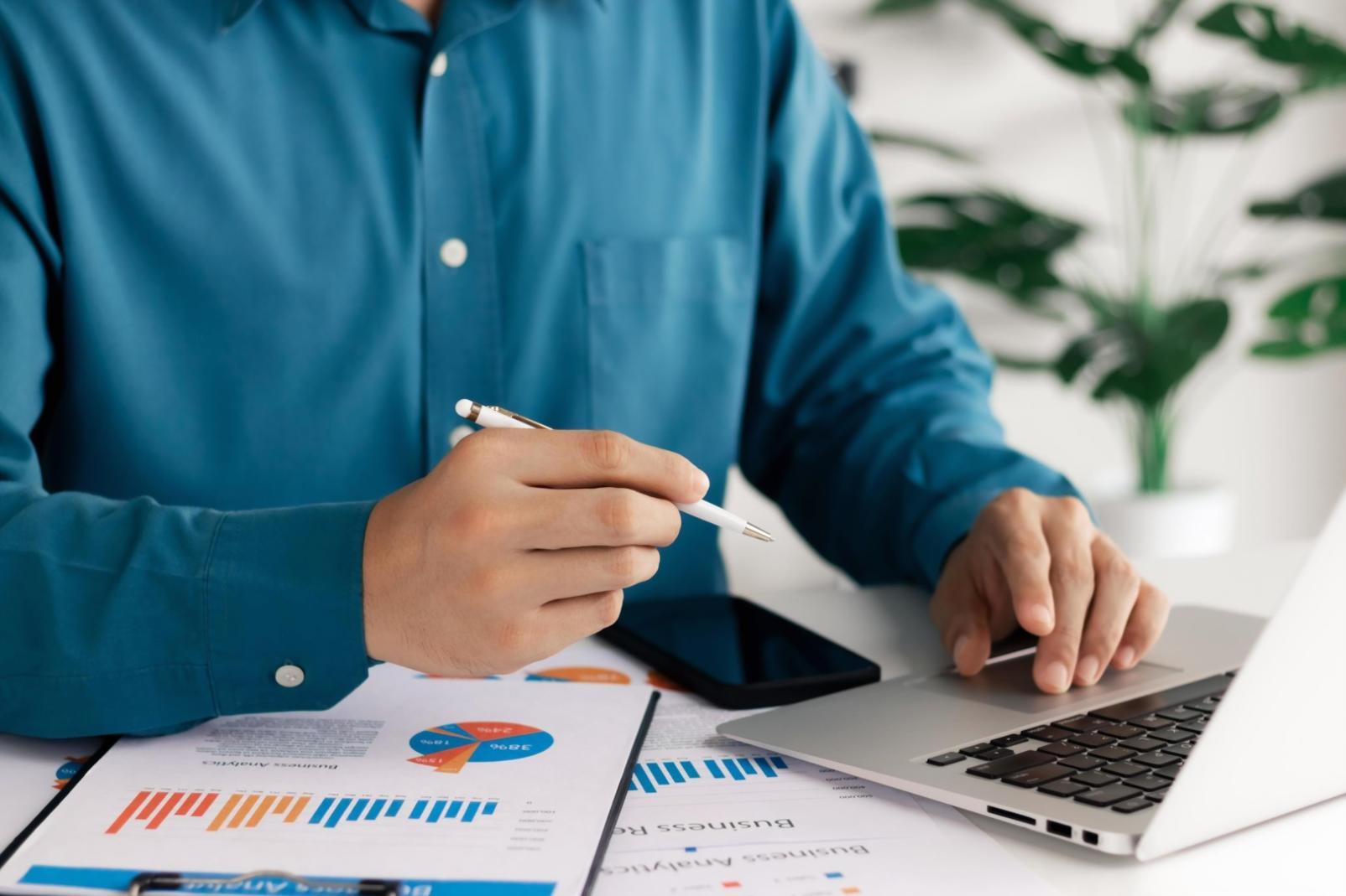 Professionelle Verkaufsberatung - Strategische Planung und Kundenbeziehungen im Fokus